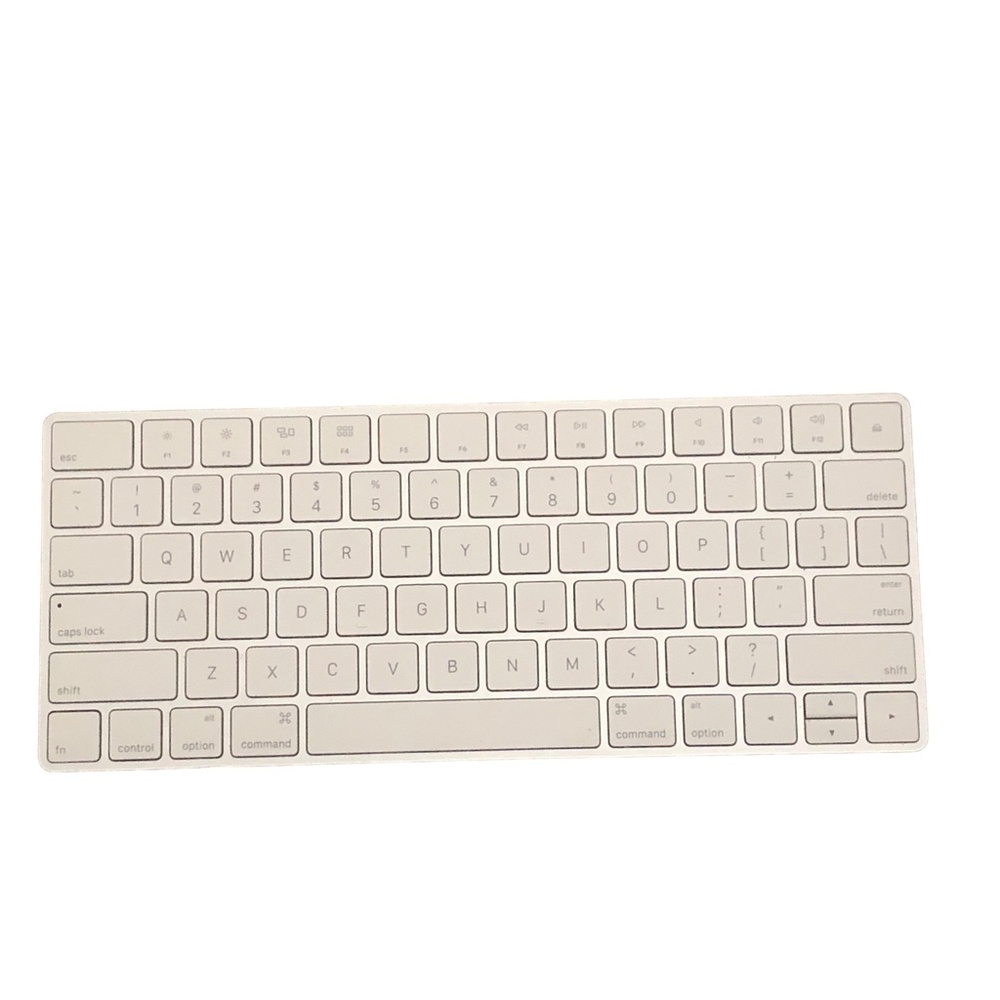 APPLE Wireless Magic Keyboard NO CABLE ***SELLING AS IS***